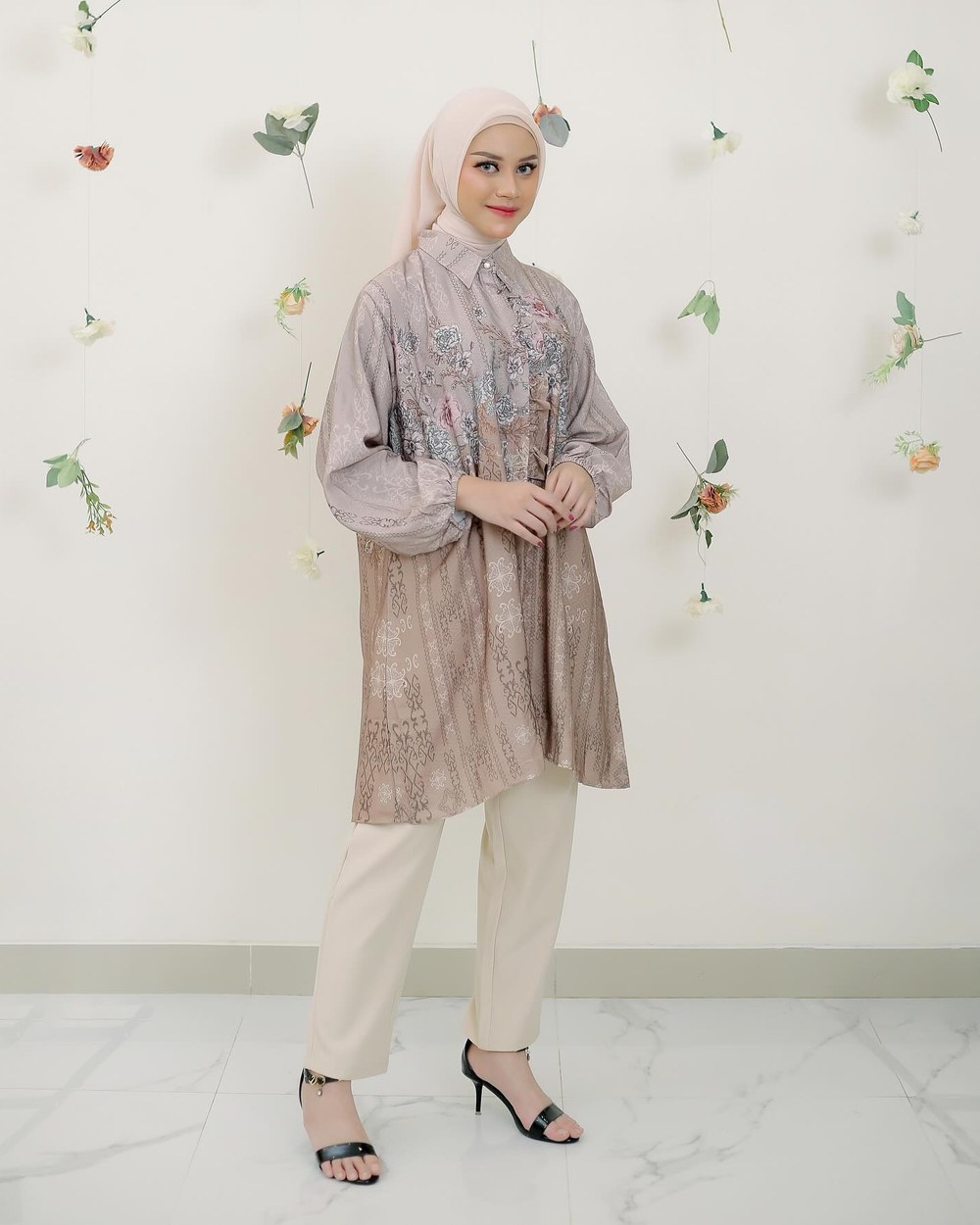 Anindya Grey Tunic foto 4