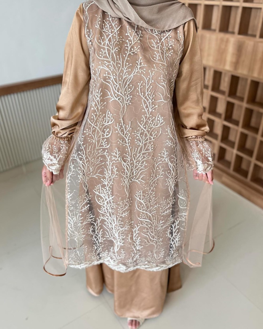 Kamila Lace Kaftan foto 2